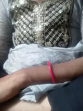 Snapshot of saloni19881 chatting on March 15, 2025, 8:04 am saloni19881 online show from March 15, 2025, 8:04 am