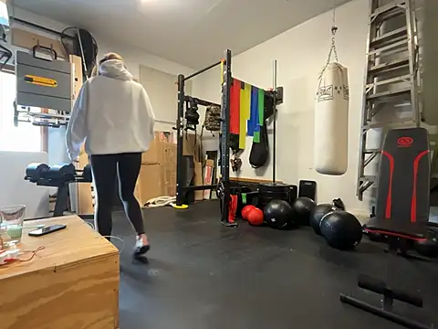 Snapshot of MissSwitch chatting on January 2, 2025, 6:01 pm MissSwitch online show from January 2, 2025, 6:01 pm