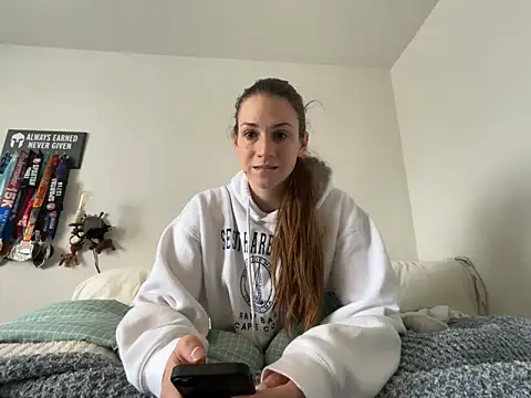 Snapshot of MissSwitch chatting on January 9, 2025, 3:34 pm MissSwitch online show from January 9, 2025, 3:34 pm