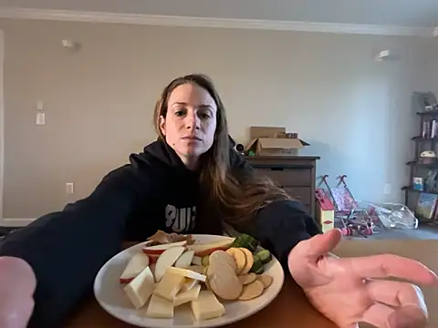 Snapshot of MissSwitch chatting on March 22, 2025, 9:21 pm MissSwitch online show from March 22, 2025, 9:21 pm