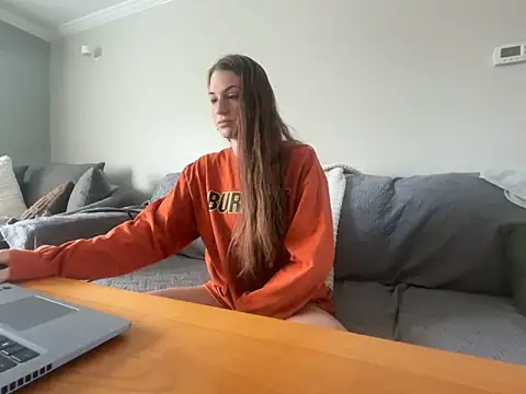 Snapshot of MissSwitch chatting on October 23, 2025, 1:21 pm MissSwitch online show from October 23, 2025, 1:21 pm