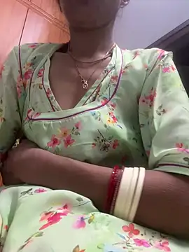 HotRiyacpl online show from December 19, 2025, 4:47 pm