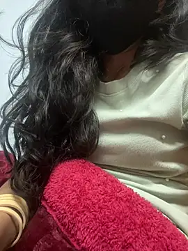 HotRiyacpl online show from February 10, 2026, 5:39 pm