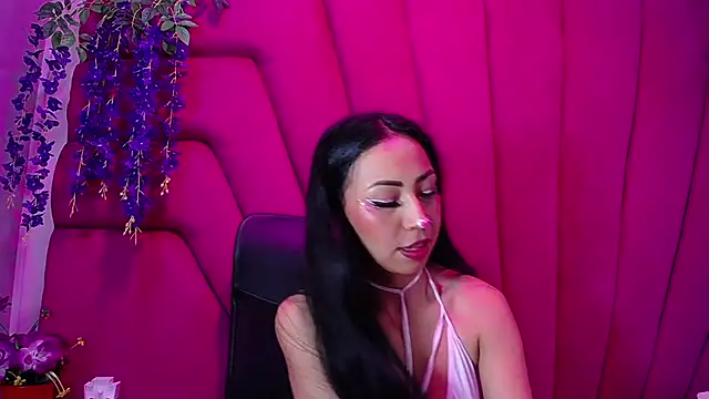 Snapshot of nathalia_pink chatting on October 28, 2025, 2:09 pm nathalia pink online show from October 28, 2025, 2:09 pm