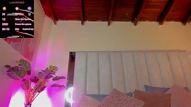 lil hanna18 online show from November 10, 2025, 7:35 pm