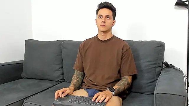 JeanBroc online show from October 12, 2025, 8:19 pm