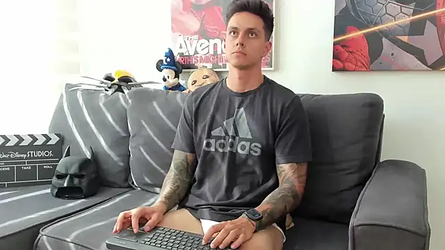 JeanBroc online show from November 8, 2025, 7:56 pm