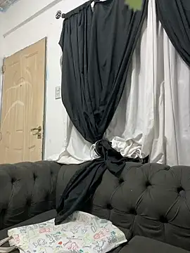 PEACHY439 online show from March 1, 2025, 6:46 am