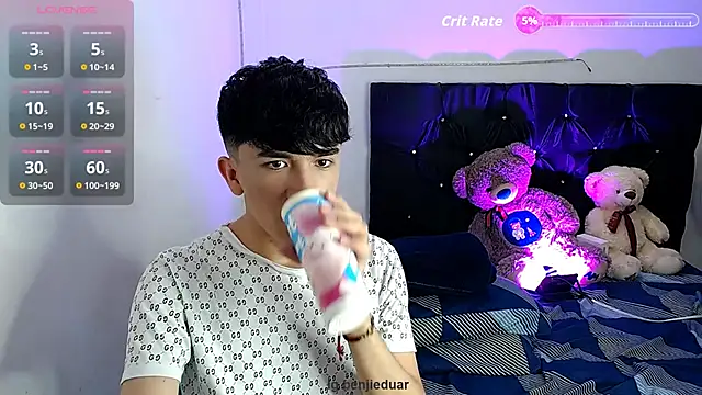 Snapshot of benji_hoter chatting on October 23, 2025, 6:28 pm benji hoter online show from October 23, 2025, 6:28 pm