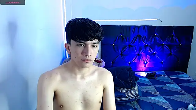 Snapshot of benji_hoter chatting on November 8, 2025, 11:14 pm benji hoter online show from November 8, 2025, 11:14 pm