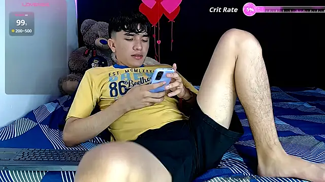 Snapshot of benji_hoter chatting on February 19, 2026, 6:15 pm benji hoter online show from February 19, 2026, 6:15 pm