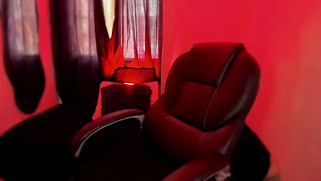 Snapshot of isabelithaa chatting on May 6, 2026, 2:55 pm isabelithaa online show from May 6, 2026, 2:55 pm