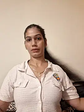 Garima G online show from April 13, 2026, 4:56 pm