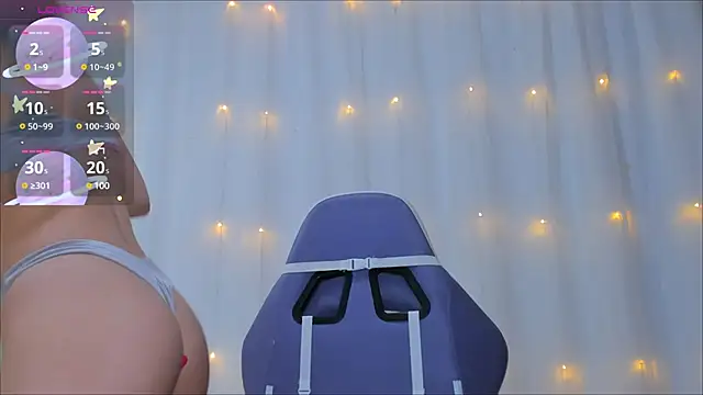 Snapshot of AnneGagner chatting on February 18, 2025, 10:03 pm AnneGagner online show from February 18, 2025, 10:03 pm