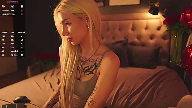 Snapshot of LolaStifler chatting on February 16, 2025, 9:59 am LolaStifler online show from February 16, 2025, 9:59 am