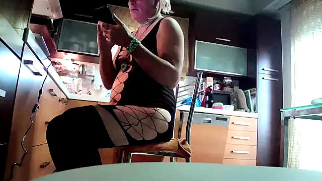 Snapshot of Kalia_Cross chatting on January 19, 2026, 8:07 am Kalia Cross online show from January 19, 2026, 8:07 am