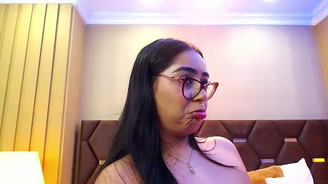 Snapshot of DevonPiers chatting on January 27, 2025, 6:52 pm DevonPiers online show from January 27, 2025, 6:52 pm