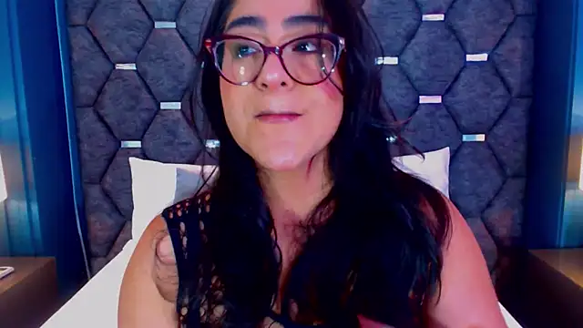 Snapshot of DevonPiers chatting on September 19, 2025, 12:06 pm DevonPiers online show from September 19, 2025, 12:06 pm