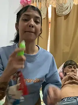 Snapshot of Rouuus12 chatting on February 20, 2026, 1:33 pm Rouuus12 online show from February 20, 2026, 1:33 pm