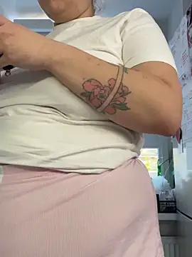 SuzieMurray online show from October 21, 2025, 12:50 pm