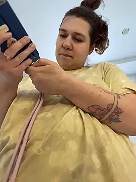 SuzieMurray online show from October 27, 2025, 10:08 am