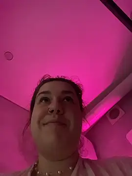 SuzieMurray online show from November 15, 2025, 8:11 am