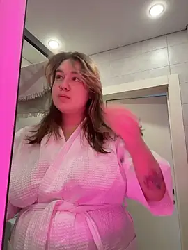 Snapshot of SuzieMurray chatting on February 7, 2026, 8:07 am SuzieMurray online show from February 7, 2026, 8:07 am