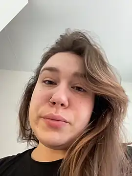 Snapshot of SuzieMurray chatting on March 4, 2026, 8:20 am SuzieMurray online show from March 4, 2026, 8:20 am