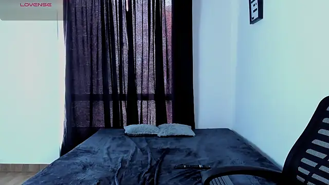 lorymoon online show from December 16, 2024, 7:00 pm