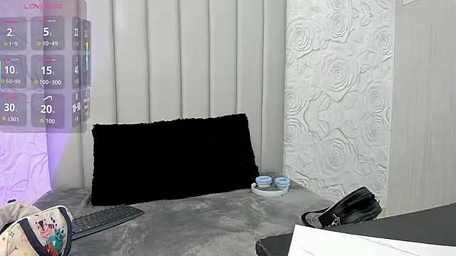 Snapshot of AlexaFoxy18 chatting on February 17, 2026, 7:27 am AlexaFoxy18 online show from February 17, 2026, 7:27 am