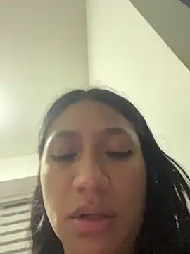 Snapshot of Im_Little chatting on November 6, 2025, 1:39 am Im Little online show from November 6, 2025, 1:39 am