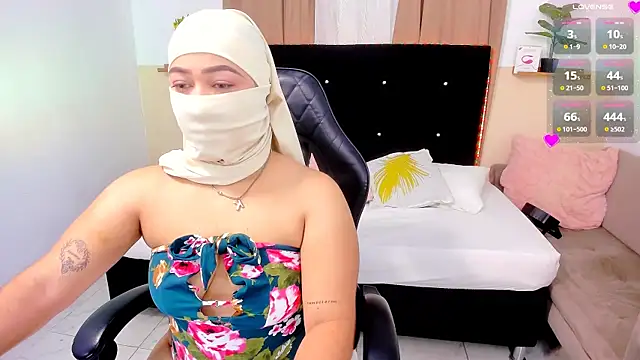 Snapshot of Kendra_Kait chatting on December 20, 2025, 12:01 pm Kendra Kait online show from December 20, 2025, 12:01 pm