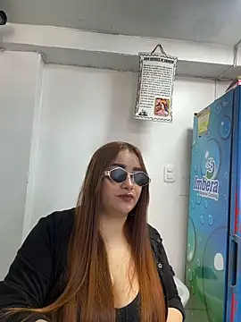Snapshot of Tatiana_O chatting on December 22, 2025, 4:04 pm Tatiana O online show from December 22, 2025, 4:04 pm