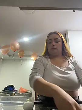 Snapshot of Tatiana_O chatting on March 18, 2026, 1:03 pm Tatiana O online show from March 18, 2026, 1:03 pm