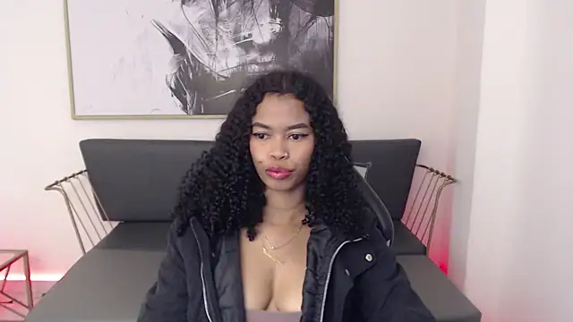 Snapshot of Shenna_brunette_ chatting on December 26, 2024, 1:10 pm Shenna brunette online show from December 26, 2024, 1:10 pm