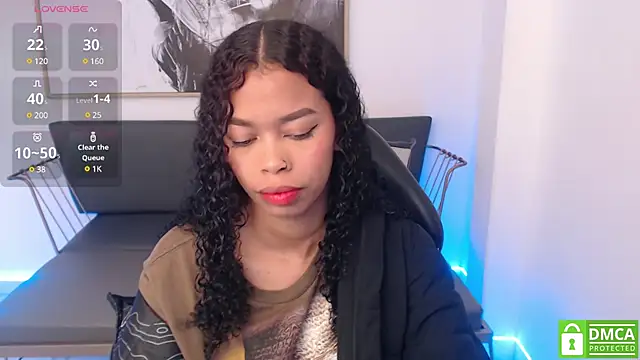 Snapshot of Shenna_brunette_ chatting on February 10, 2025, 1:11 pm Shenna brunette online show from February 10, 2025, 1:11 pm