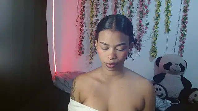 Snapshot of Shenna_brunette_ chatting on September 22, 2025, 3:08 am Shenna brunette online show from September 22, 2025, 3:08 am