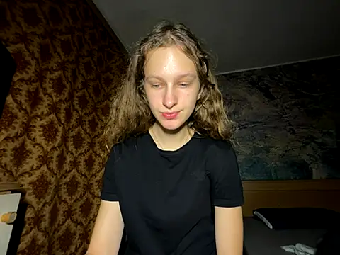 Eva Angel3 online show from September 18, 2025, 6:32 pm