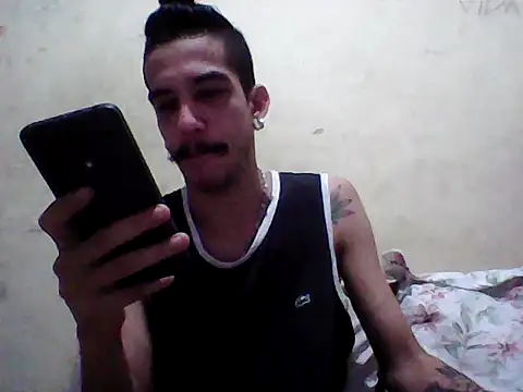 gatobranco001 online show from March 18, 2025, 11:53 pm