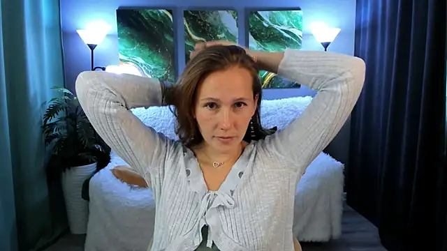 Snapshot of MichelleOrtis chatting on September 29, 2025, 1:16 pm MichelleOrtis online show from September 29, 2025, 1:16 pm