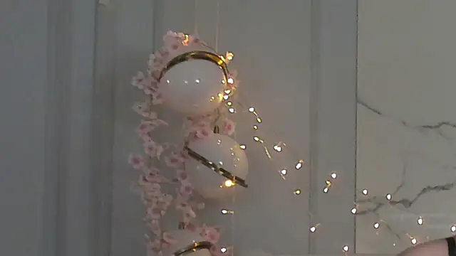 Snapshot of Smiley_Mia chatting on December 28, 2024, 5:12 am Smiley Mia online show from December 28, 2024, 5:12 am