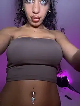 AlyssaHottv  online show from November 15, 2025, 10:45 am