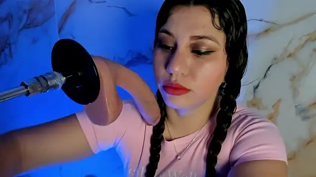 Snapshot of hade_cute chatting on January 9, 2026, 4:43 pm hade cute online show from January 9, 2026, 4:43 pm