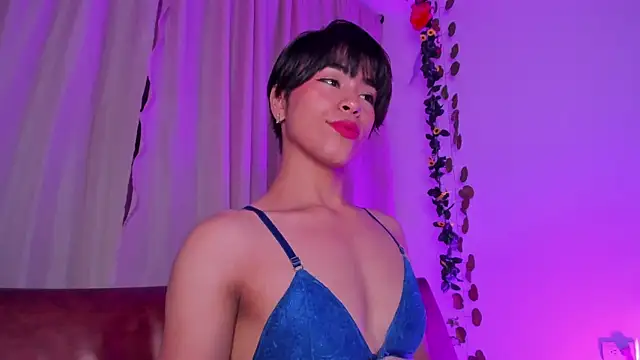 Snapshot of Little_michell chatting on September 29, 2025, 2:06 am Little michell online show from September 29, 2025, 2:06 am