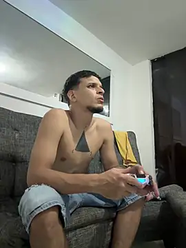 Snapshot of ArturoDelgado1 chatting on March 6, 2026, 12:29 am ArturoDelgado1 online show from March 6, 2026, 12:29 am