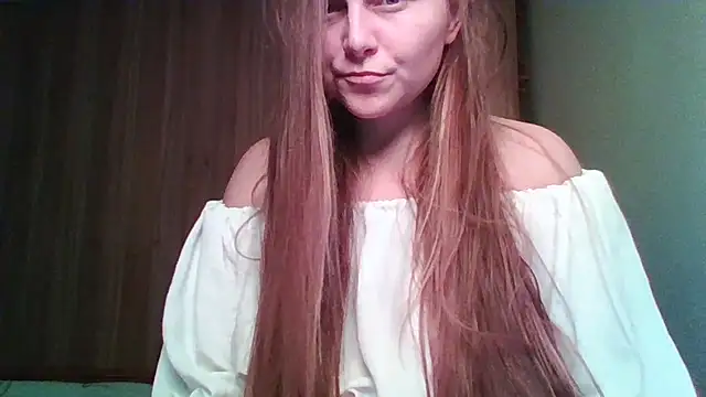 Evasapples online show from February 3, 2026, 6:13 pm