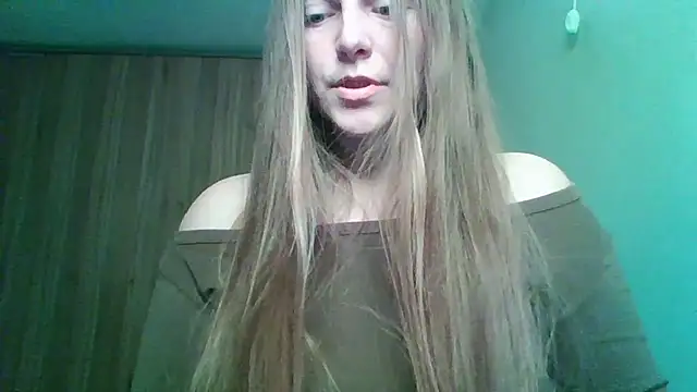 Evasapples online show from March 15, 2026, 8:26 pm