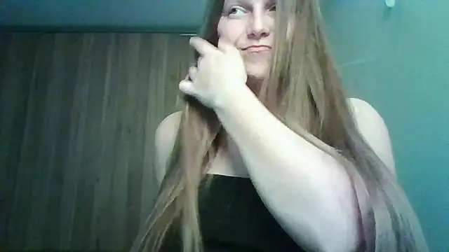 Evasapples online show from March 31, 2026, 7:47 pm