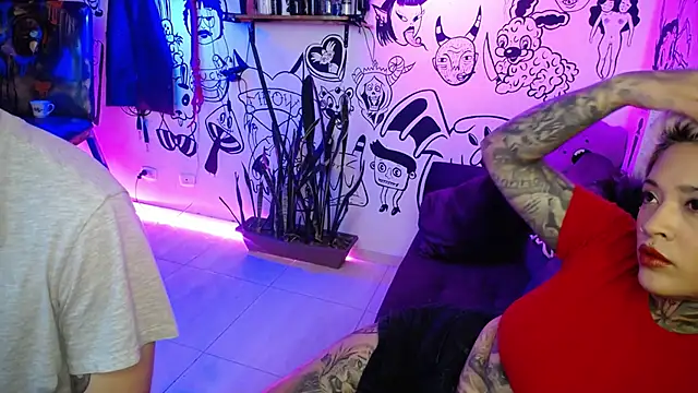 tatouagendecouple online show from December 8, 2024, 10:57 pm