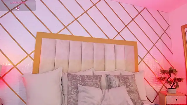 Snapshot of AbigailCarter chatting on November 3, 2025, 12:57 am AbigailCarter online show from November 3, 2025, 12:57 am